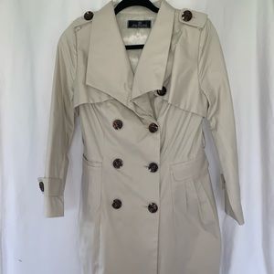 Trench coat